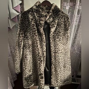 Very stylish leopard print faux fur coat from Calvin Klein.